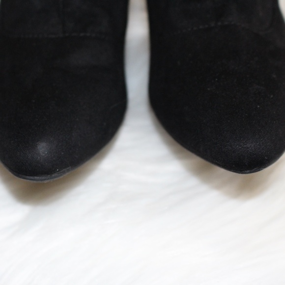 Rialto, Suede heel booties with silver buttons - Picture 3 of 10